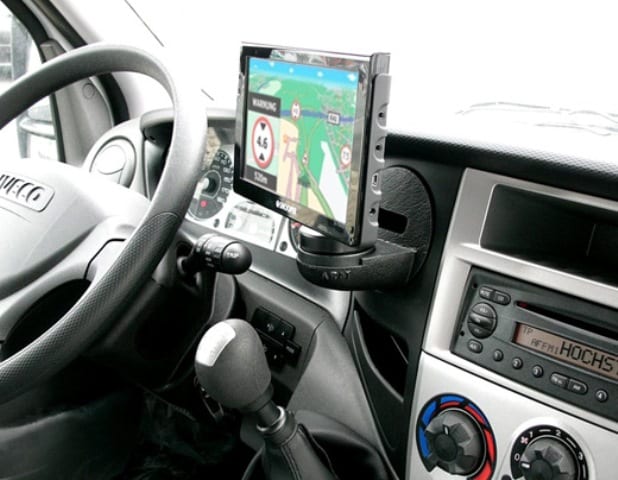 Snooper Fahrzeug Halterung für Iveco Daily Bj.´09 -´14 Artikel-Nr.: FHSET-DHIV339